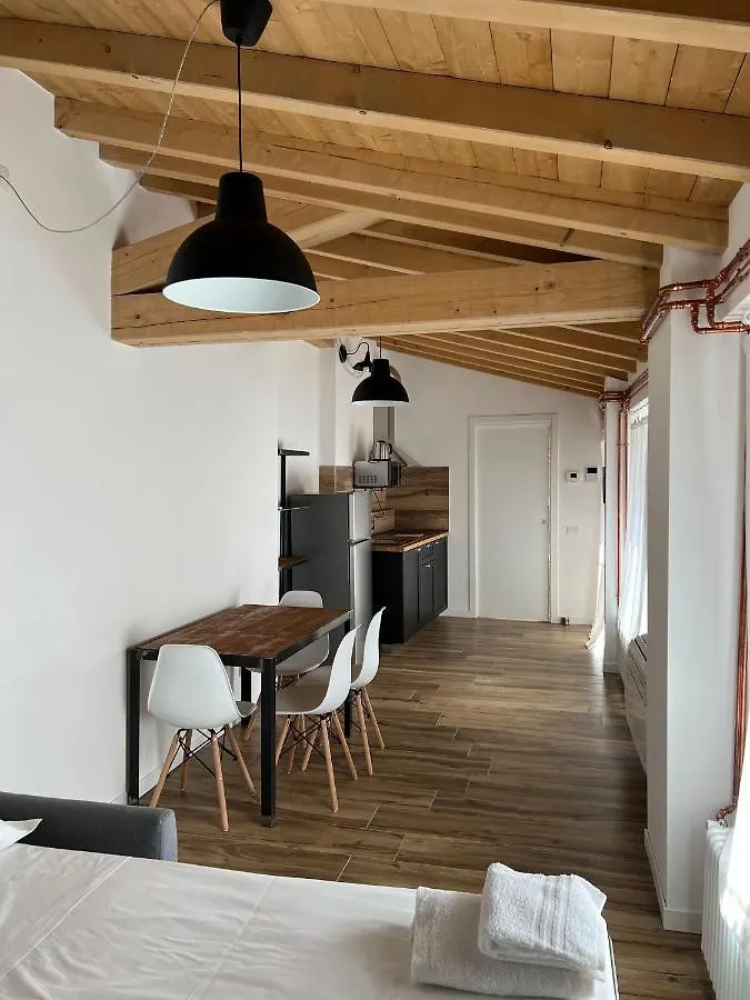 Apartament Borgovivo Il Tuo Loft In Centro Citta Bergamo 0*,  Włochy